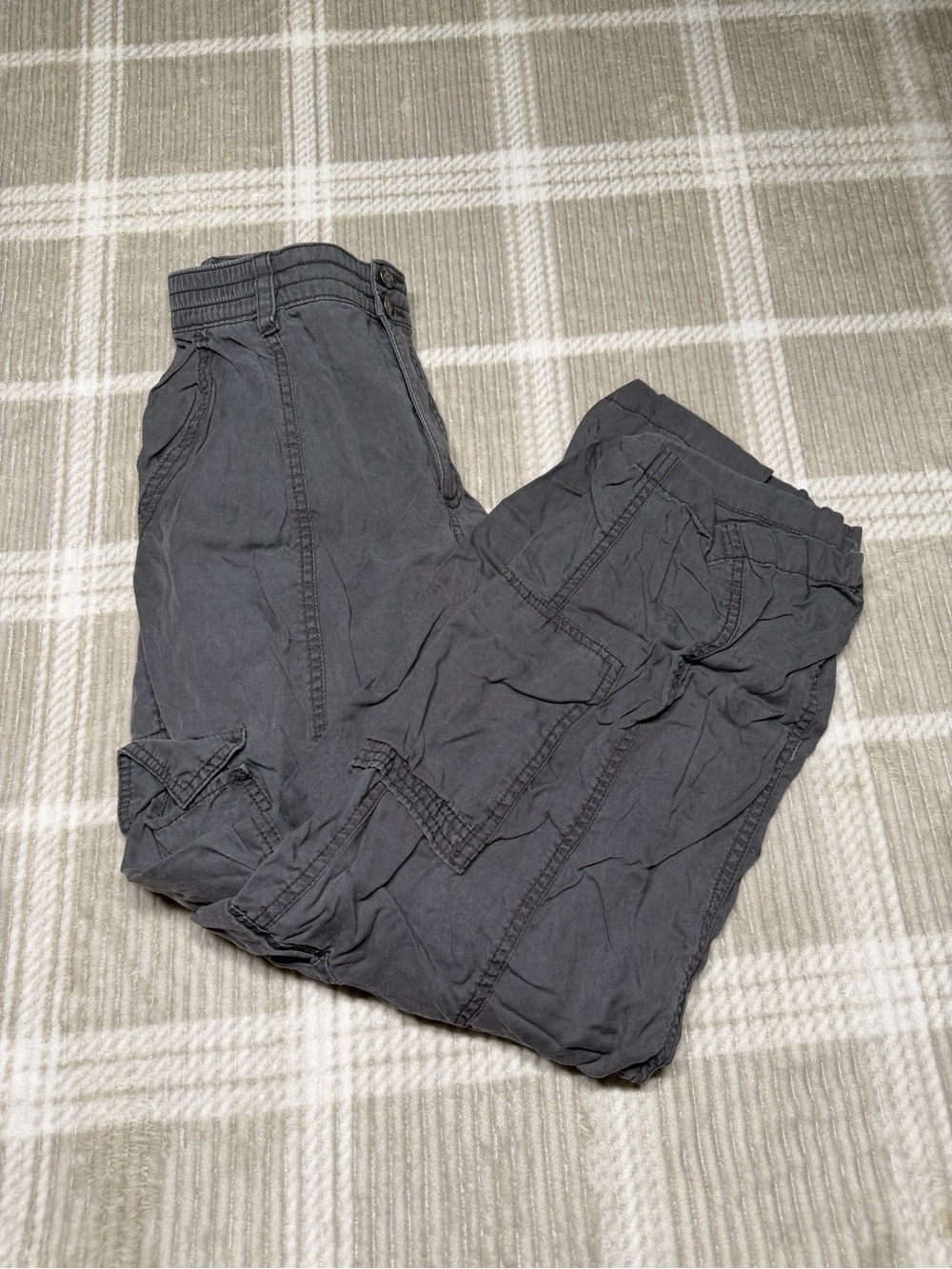 Hollister Men's Cargo Pants in Charcoal